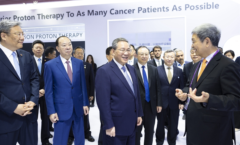 李強在第135屆中國進出口商品交易會巡館時強調(diào)
讓廣交會這個“金字招牌”不斷煥發(fā)新的時代風采「相關(guān)圖片」